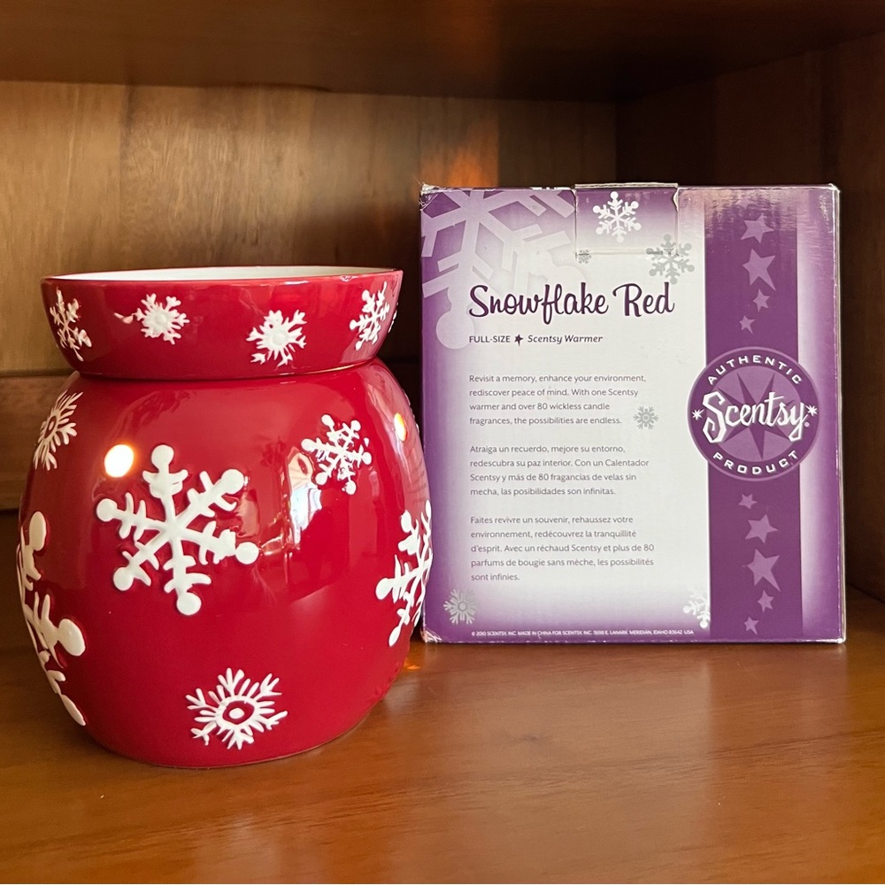 Scentsy Snowflake Full Size Wax Warmer